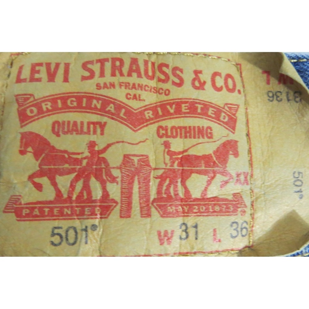 NWT Levis 501 Mens 31x36 Blue Denim Original Fit Button Fly Straight Leg Jeans - Picture 2 of 15
